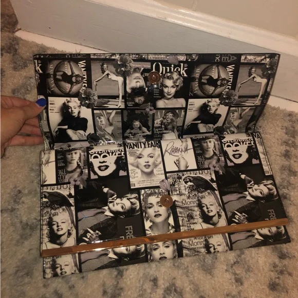 Marilyn Monroe Black and White Clutch - Picture 3 of 6
